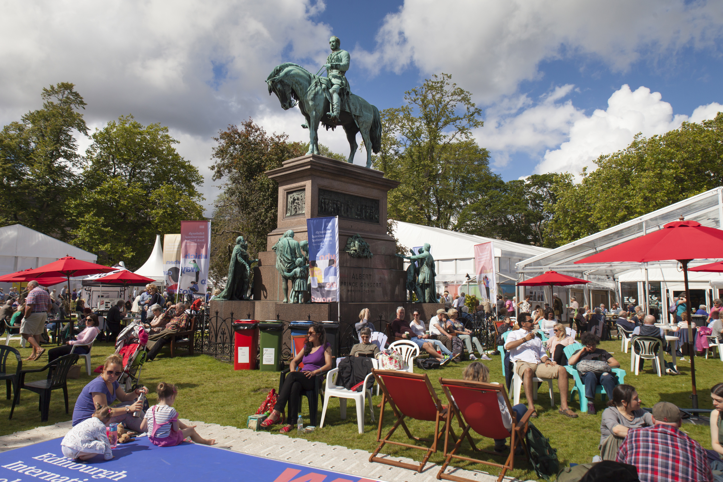 Edinburgh International Book Festival Enjoys Another Extraordinarily  Successful | Edinburgh International Book Festival