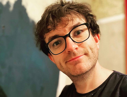 Alex Howard: A Cat’s-Eye View of Edinburgh Life