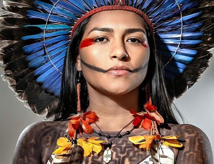 Cacica Juma Xipaia: Standing Up