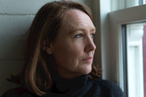 Paula Hawkins: An Unexpected Visitor