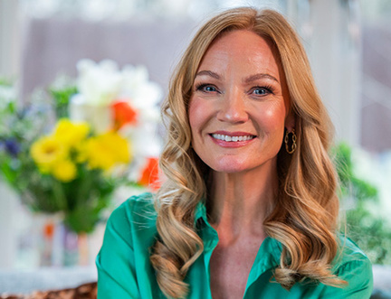 Donna Ashworth: An Ode to Women