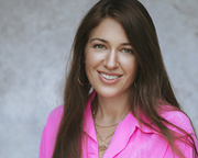 Bella Mackie: Killing Your Darling Family